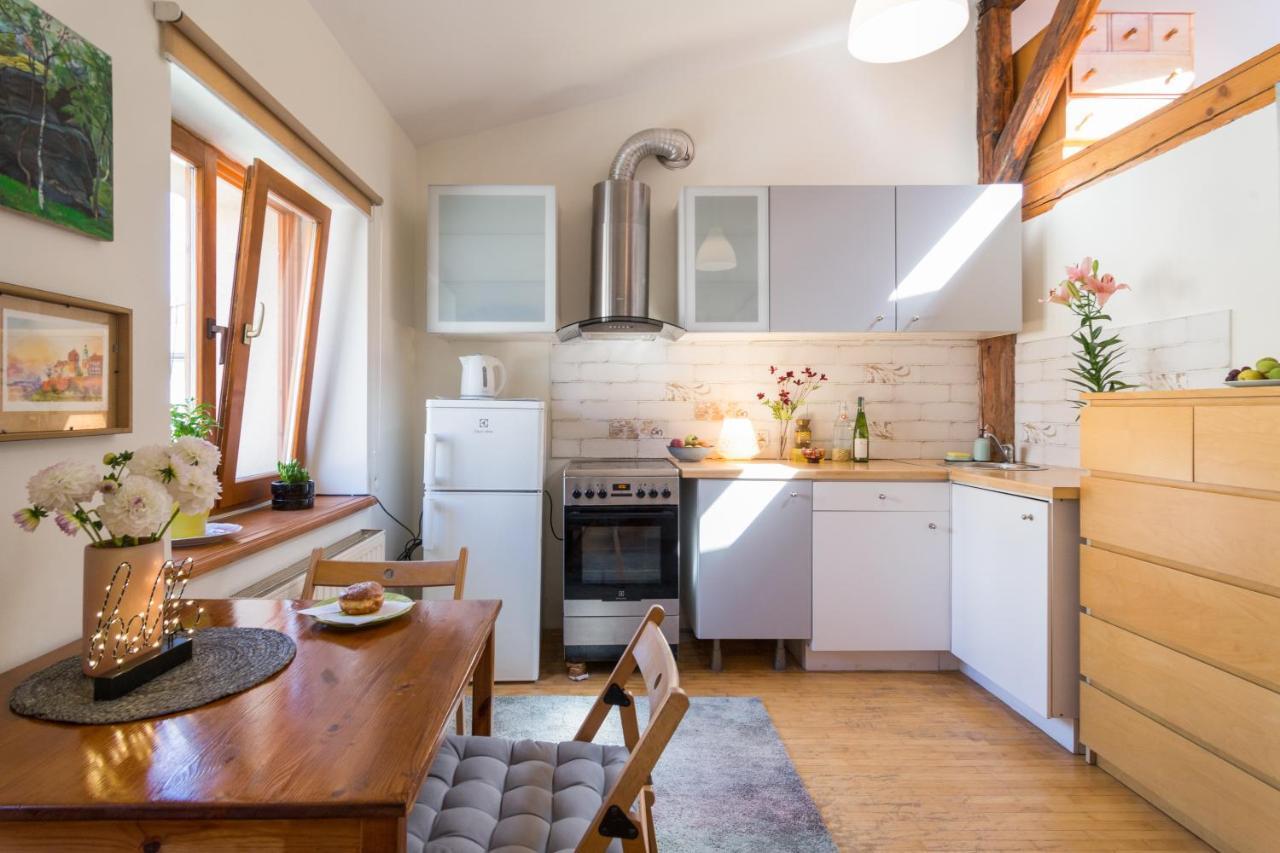 Apartment Lovers Nest